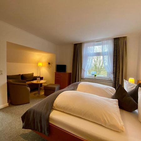 Kirchspielkrug Landhotel & Restaurant ヴェスターヘーヴァー エクステリア 写真