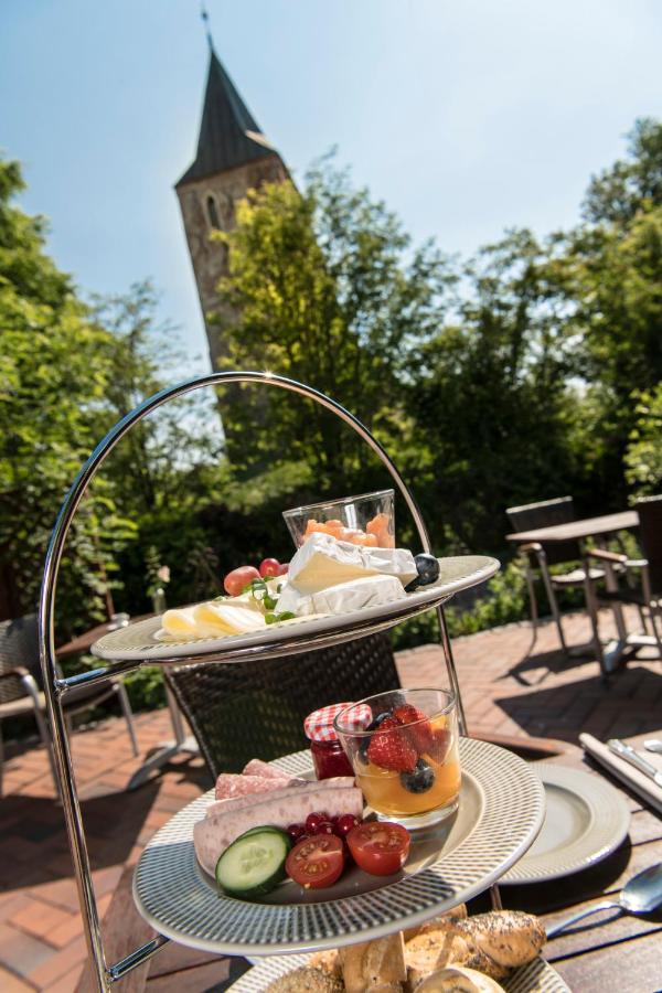 Kirchspielkrug Landhotel & Restaurant ヴェスターヘーヴァー エクステリア 写真