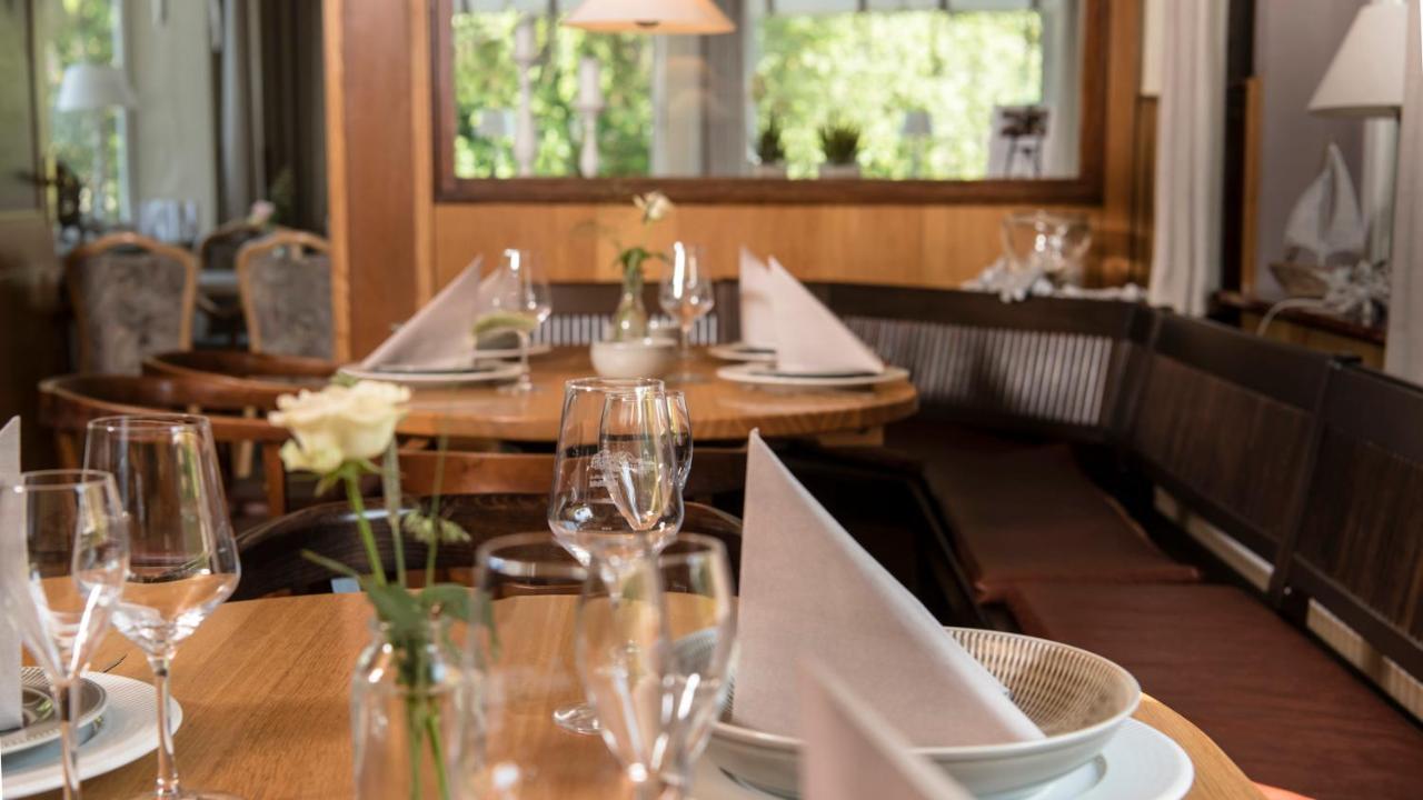 Kirchspielkrug Landhotel & Restaurant ヴェスターヘーヴァー エクステリア 写真