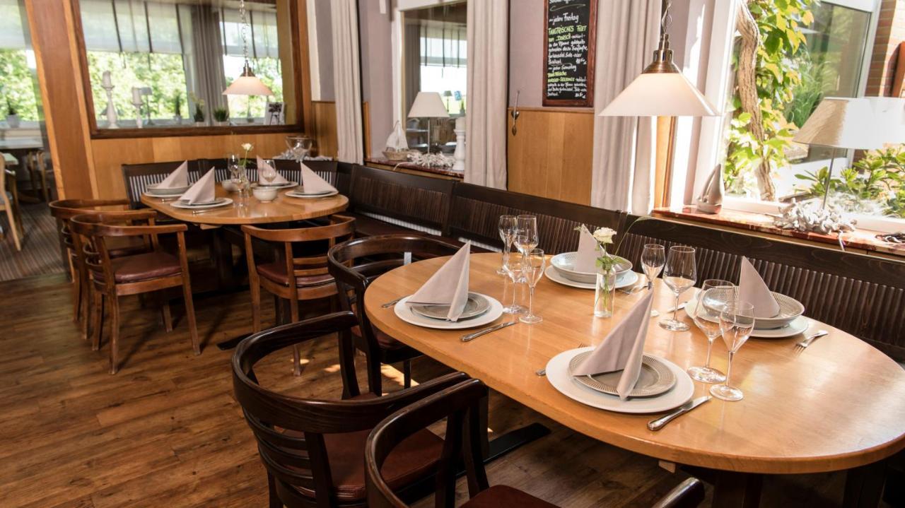 Kirchspielkrug Landhotel & Restaurant ヴェスターヘーヴァー エクステリア 写真
