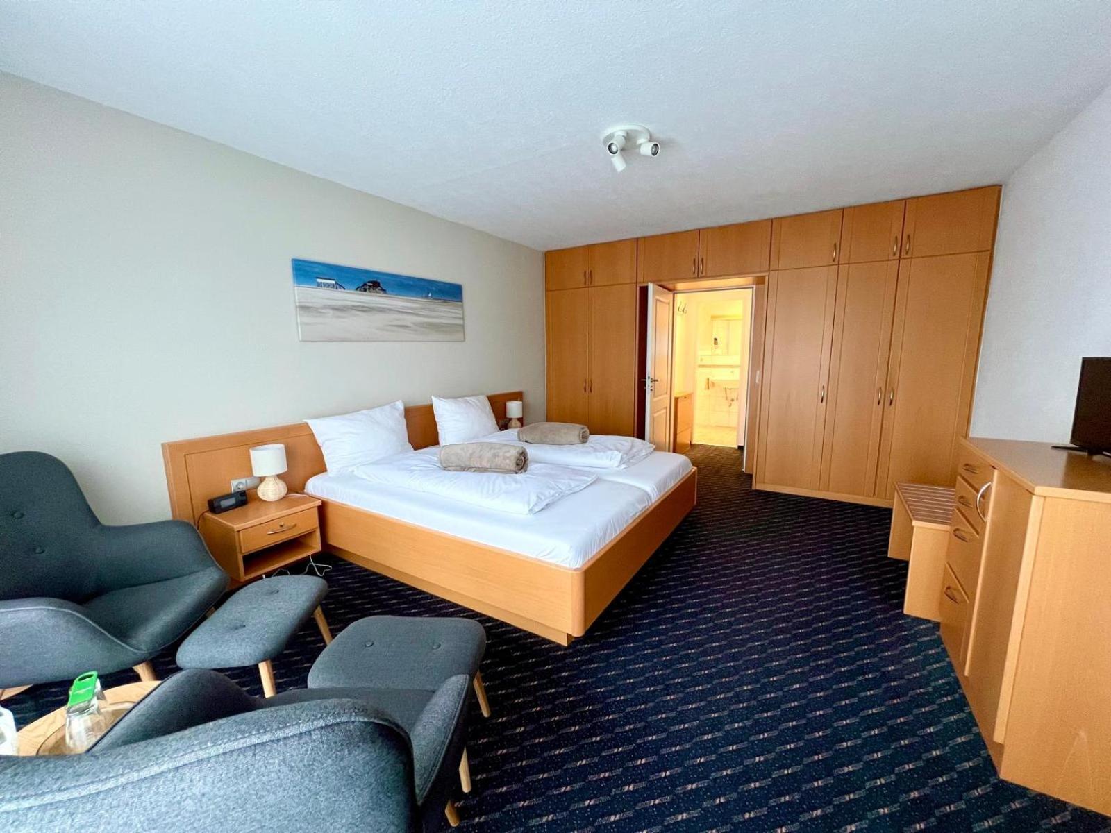 Kirchspielkrug Landhotel & Restaurant ヴェスターヘーヴァー エクステリア 写真